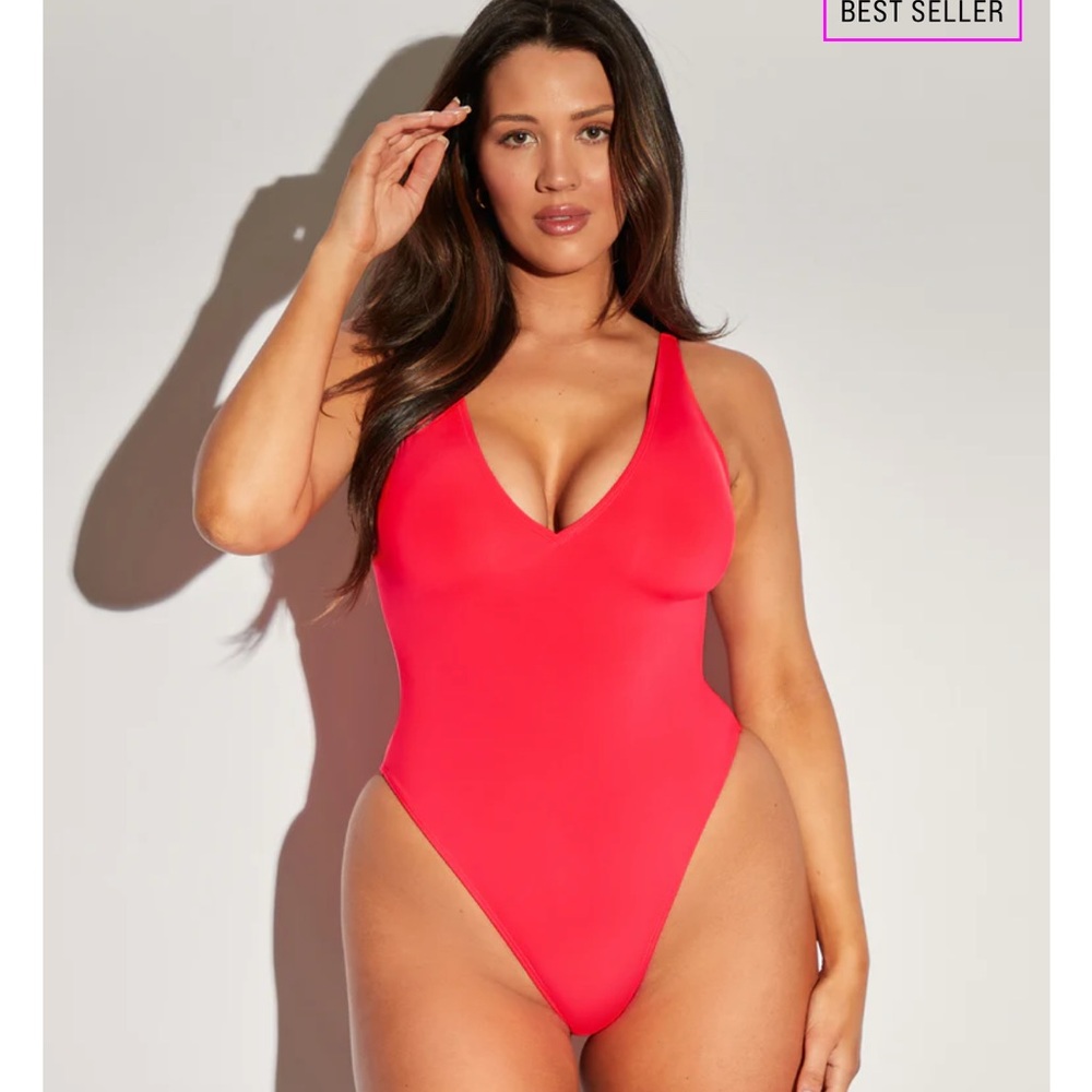 TA3 *NWT* Hi-Cut Plungey